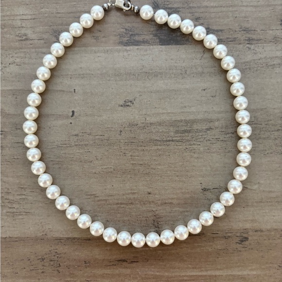 Vintage Jewelry - Vintage White Faux Pearl Necklace
